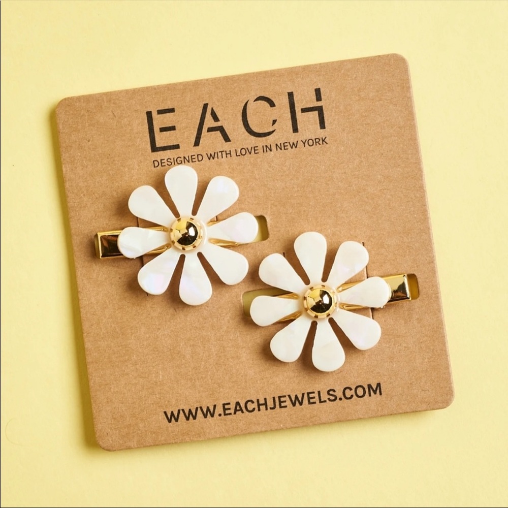 Fan Fit Fun EACH Flower Barrette Set.  NWT